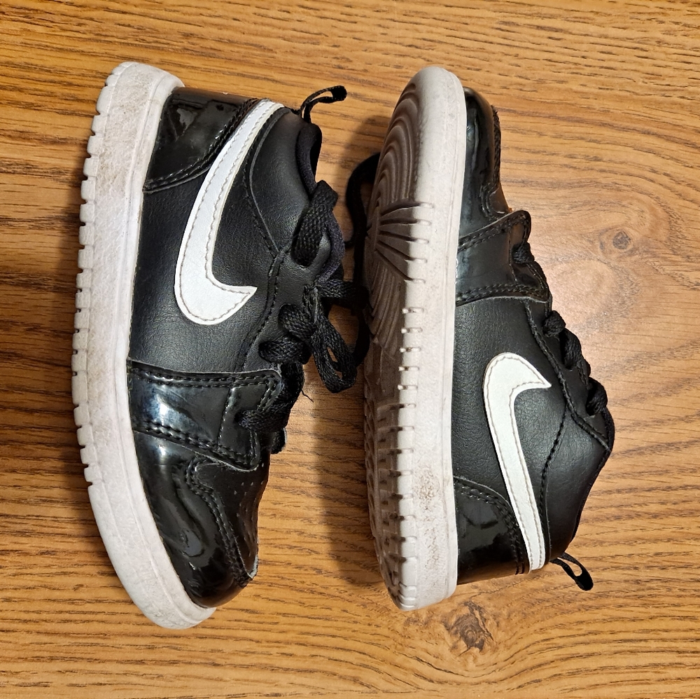 Boys Jordan Shoes